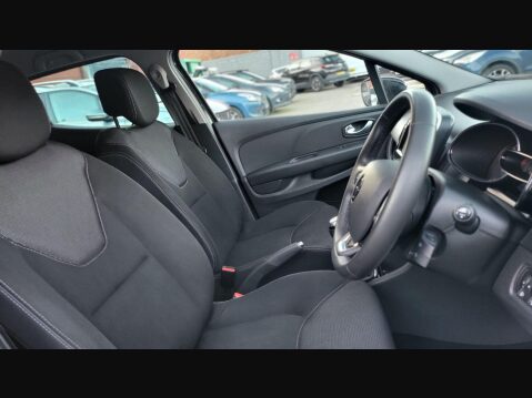 Renault Clio ICONIC TCE 20