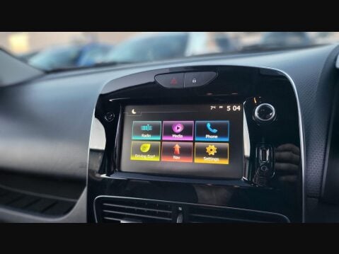 Renault Clio ICONIC TCE 24