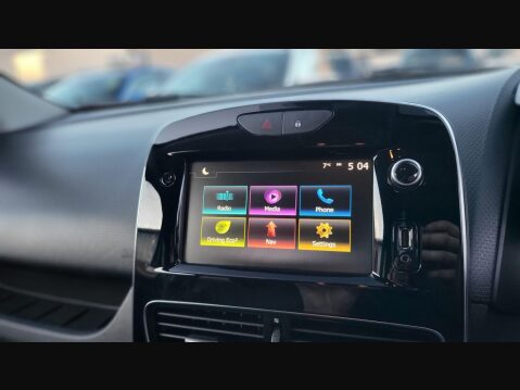 Renault Clio ICONIC TCE 24