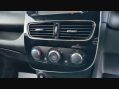 Renault Clio ICONIC TCE 17