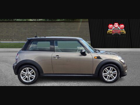 Mini Hatch COOPER 9