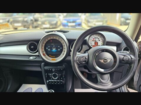 Mini Hatch COOPER 11