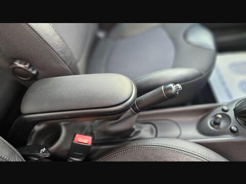 Mini Hatch COOPER 13