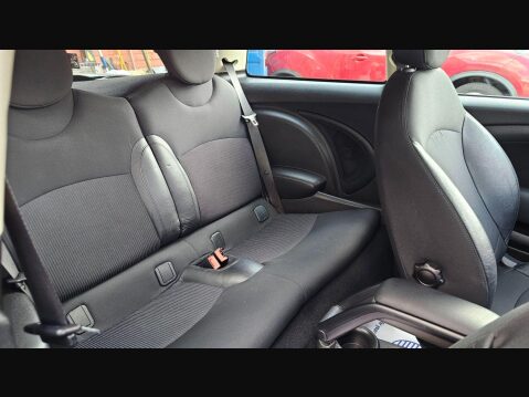 Mini Hatch COOPER 14