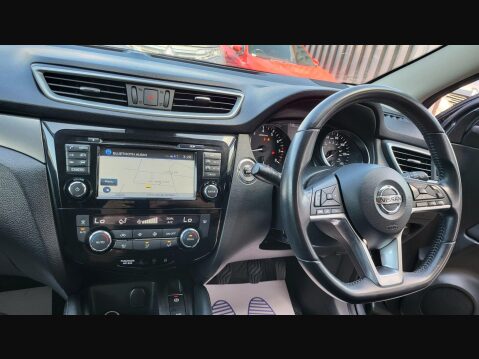 Nissan Qashqai N-CONNECTA DIG-T 14