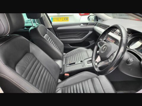 Volkswagen Passat SEL TDI DSG 16