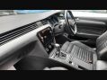Volkswagen Passat SEL TDI DSG 10