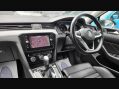 Volkswagen Passat SEL TDI DSG 11