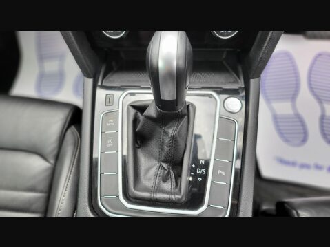 Volkswagen Passat SEL TDI DSG 13
