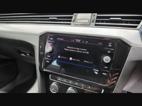 Volkswagen Passat SEL TDI DSG 22