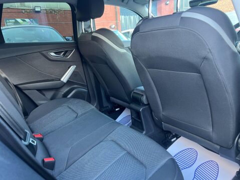 Audi Q2 TFSI SPORT 14