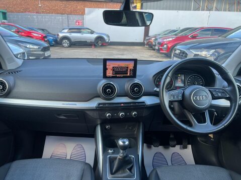 Audi Q2 TFSI SPORT 2