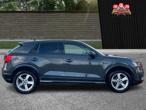 Audi Q2 TFSI SPORT 8