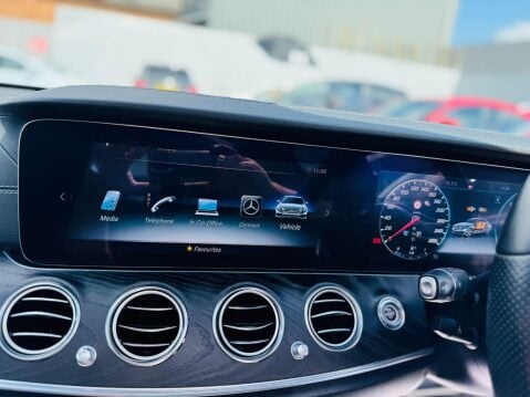 Mercedes-Benz E Class E 300 D AMG LINE EDITION PREMIUM PLUS 31