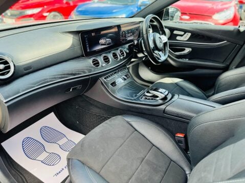 Mercedes-Benz E Class E 300 D AMG LINE EDITION PREMIUM PLUS 36