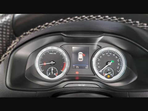 Skoda Karoq SPORTLINE TDI SCR DSG 26