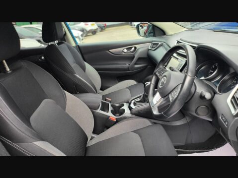 Nissan Qashqai N-CONNECTA DIG-T XTRONIC 18