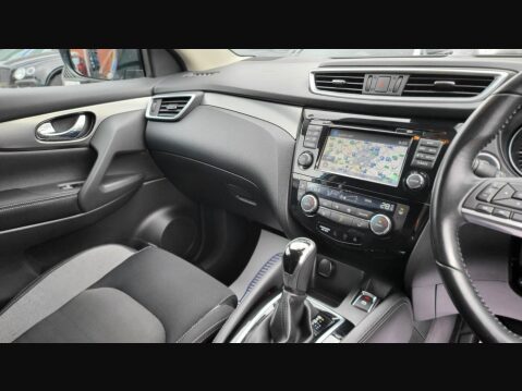 Nissan Qashqai N-CONNECTA DIG-T XTRONIC 17