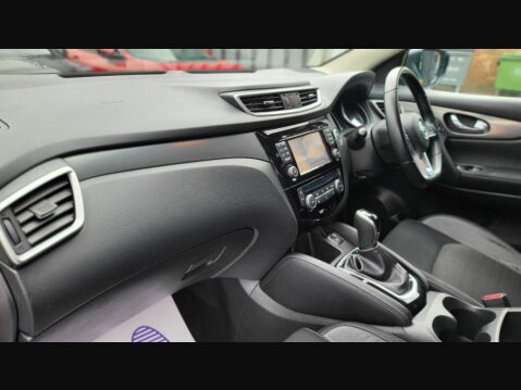Nissan Qashqai N-CONNECTA DIG-T XTRONIC 12