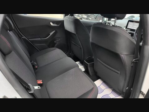 Ford Fiesta ST-LINE 17