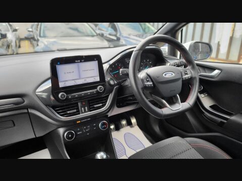 Ford Fiesta ST-LINE 11