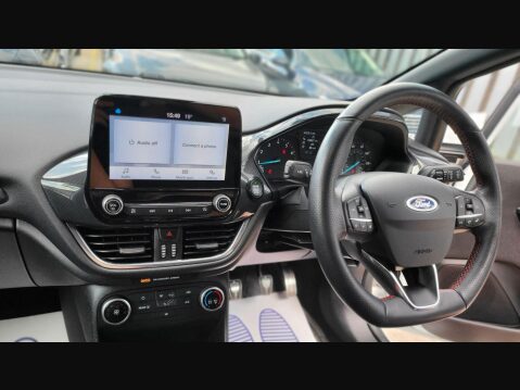 Ford Fiesta ST-LINE 12