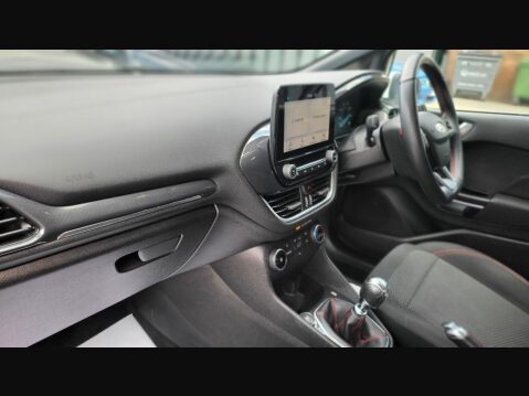 Ford Fiesta ST-LINE 10