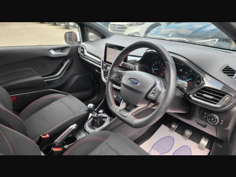 Ford Fiesta ST-LINE 4