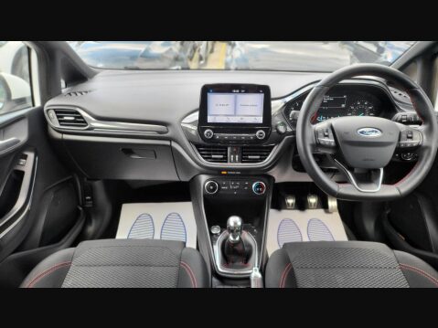Ford Fiesta ST-LINE 2