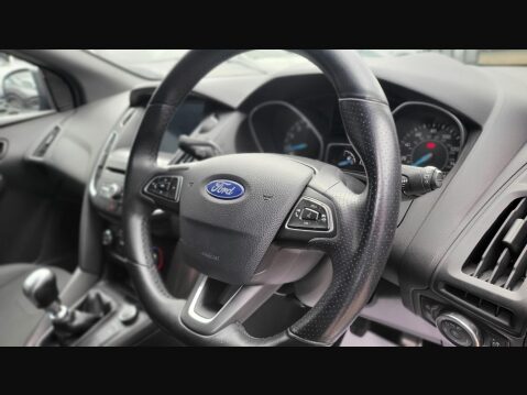 Ford Focus ST-LINE 28