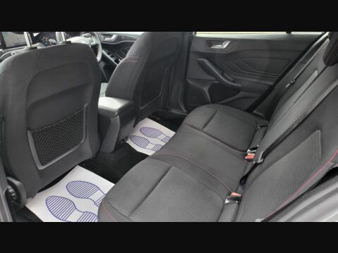 Ford Focus ST-LINE 18