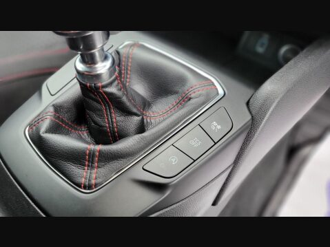 Ford Focus ST-LINE 13