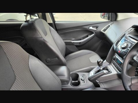 Ford Focus TITANIUM X 18