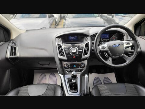 Ford Focus TITANIUM X 12