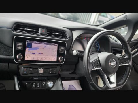 Nissan LEAF N-CONNECTA 23