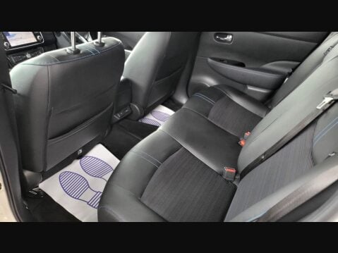 Nissan LEAF N-CONNECTA 15