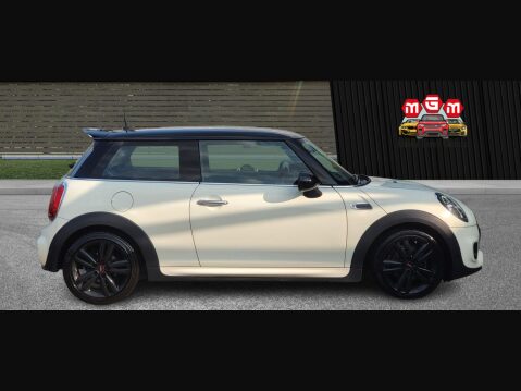 Mini Hatch COOPER 9
