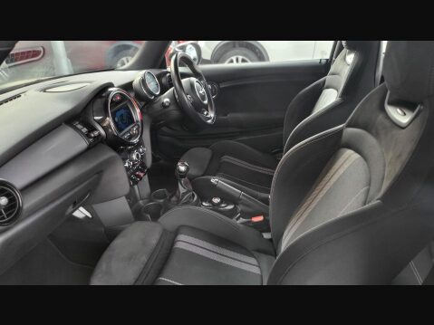 Mini Hatch COOPER 2
