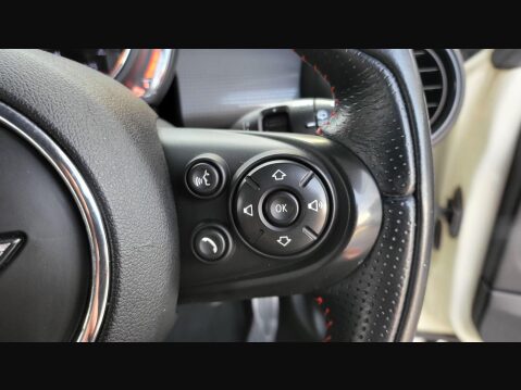 Mini Hatch COOPER 18