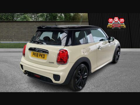 Mini Hatch COOPER 10