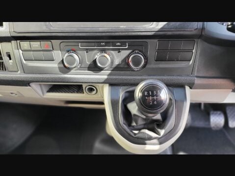 Volkswagen Transporter T28 TDI P/V TRENDLINE BMT 11