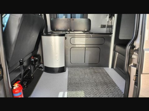 Volkswagen Transporter T28 TDI P/V TRENDLINE BMT 2