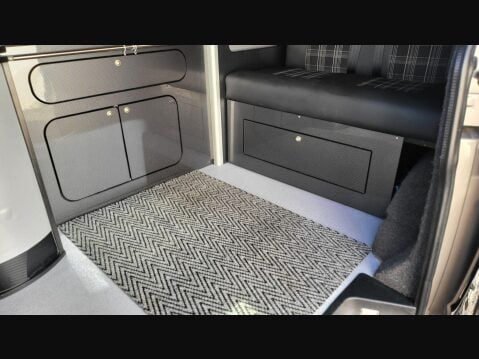 Volkswagen Transporter T28 TDI P/V TRENDLINE BMT 17