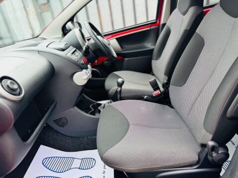 Toyota Aygo VVT-I MOVE WITH STYLE 4