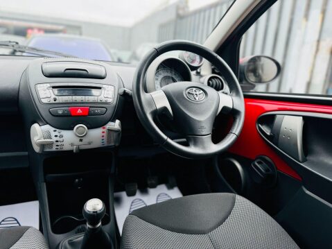 Toyota Aygo VVT-I MOVE WITH STYLE 12