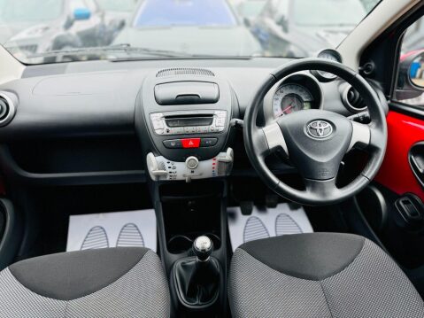 Toyota Aygo VVT-I MOVE WITH STYLE 2