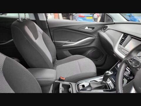 Vauxhall Grandland X SE PREMIUM 18