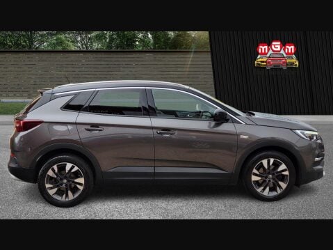 Vauxhall Grandland X SE PREMIUM 9