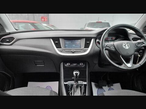 Vauxhall Grandland X SE PREMIUM 4