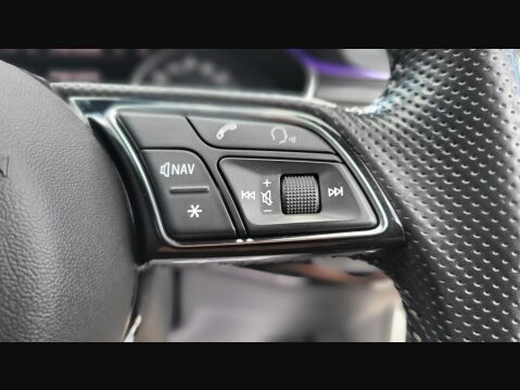 Audi A4 TFSI BLACK EDITION 20